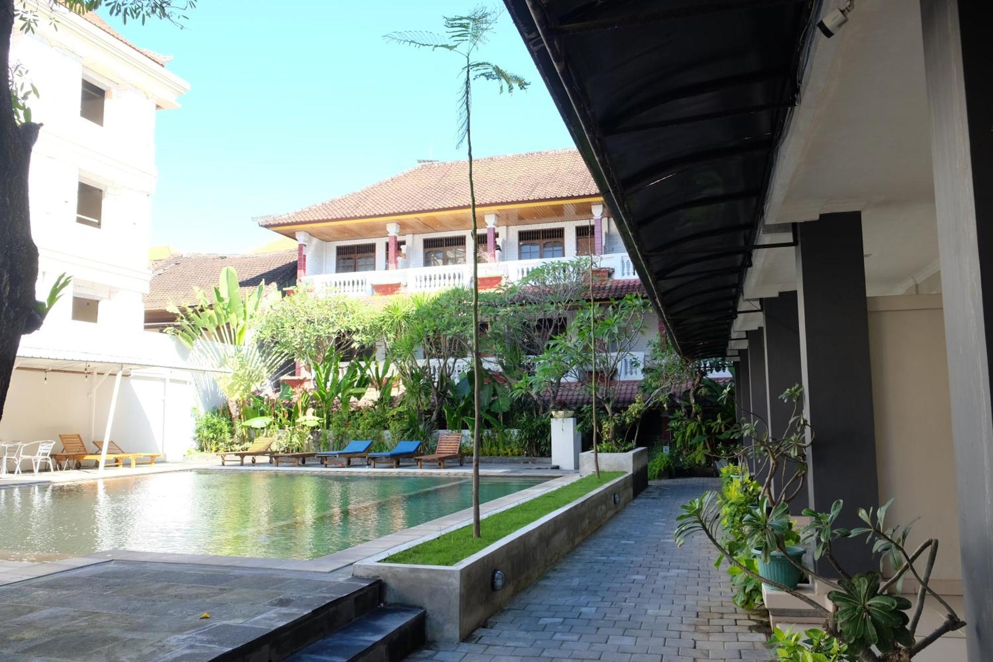 Palm Garden Kuta Hotell Kuta Lombok Exteriör bild