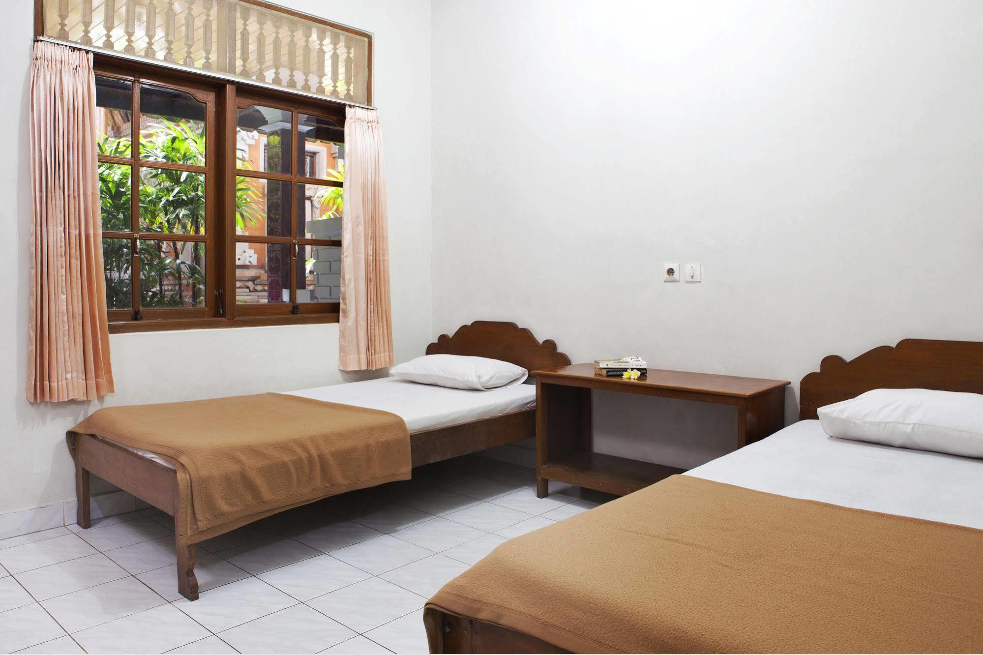 Palm Garden Kuta Hotell Kuta Lombok Exteriör bild