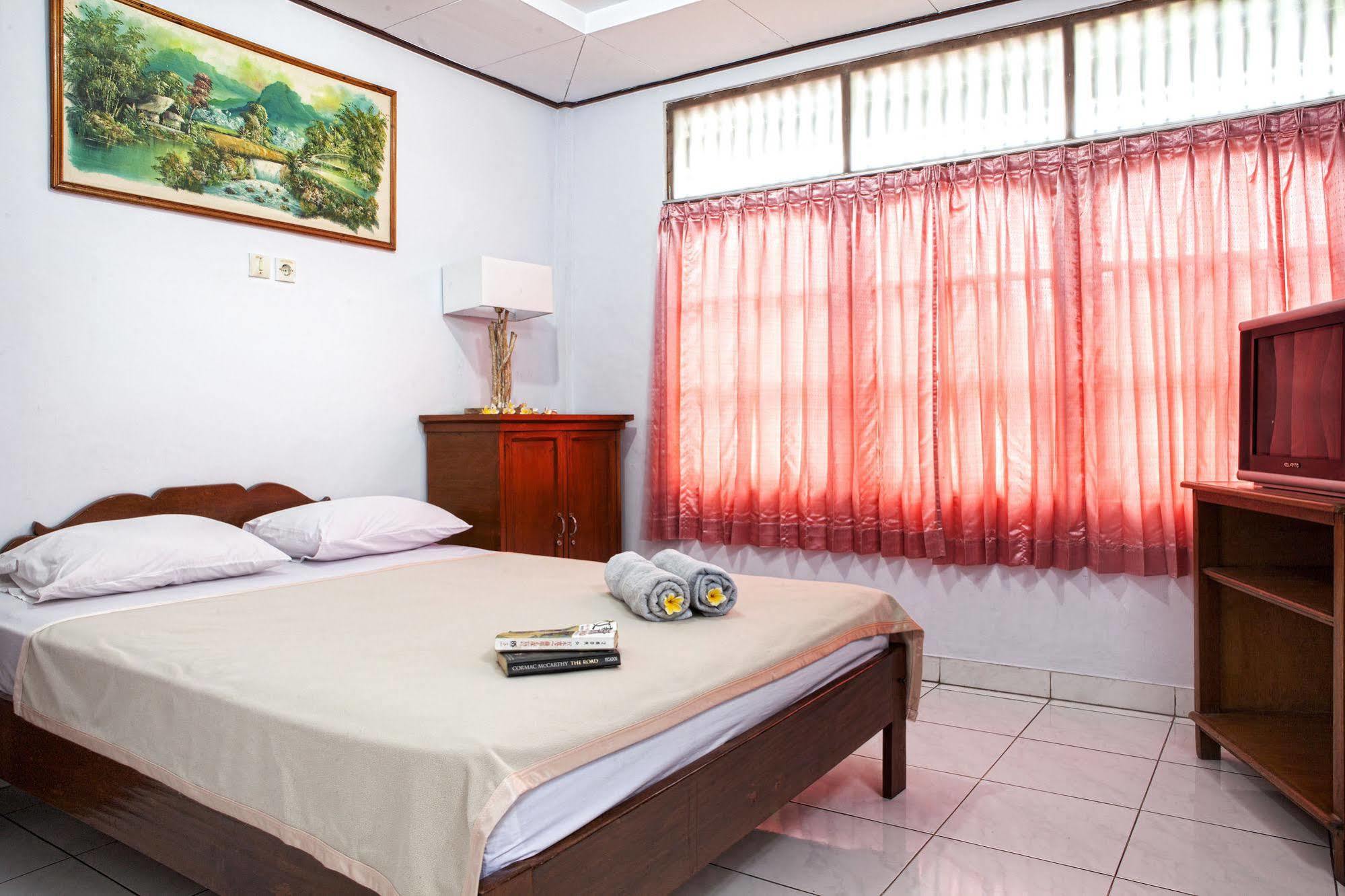 Palm Garden Kuta Hotell Kuta Lombok Exteriör bild